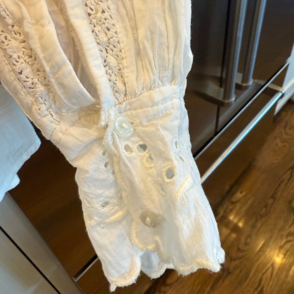Free People XL and soft White Embroidered Women's cotton Top - Picture 9 of 9